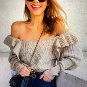 H&M Flounced Wool Blend Bloggers Favorite Cable Knit Sweater L